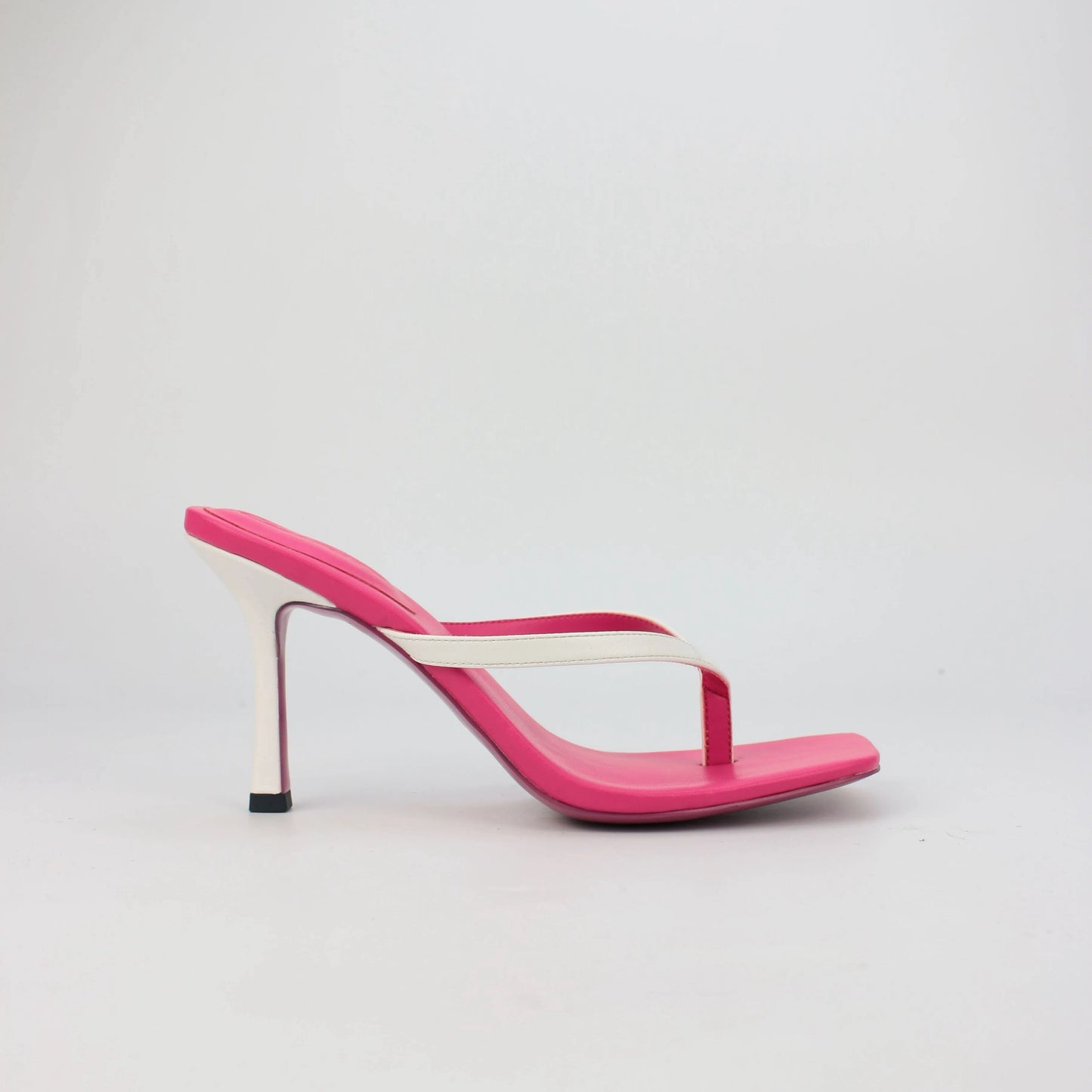 SASKIA SIGNATURE HEEL